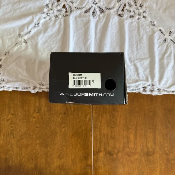 Windsor London Black Mary Jane Flats NIB - Picture 4 of 4